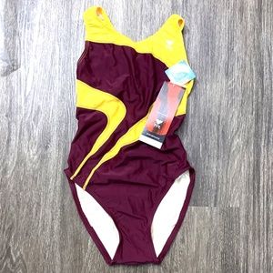 TYR Performance Alliance T-Splice Maxback One-Piece Burgundy/Gold Swimsuit 32 XS